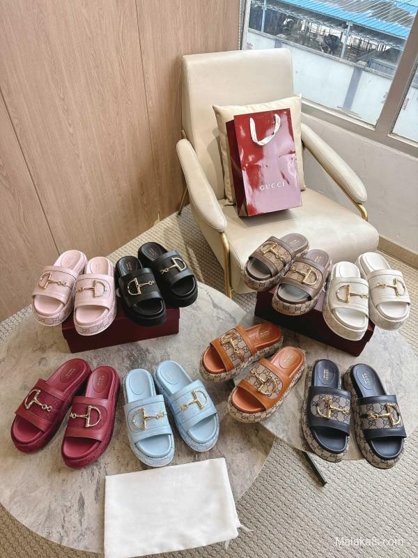 Gucci 8356-8 Women's Sandals with Horsebit Buckle Detail