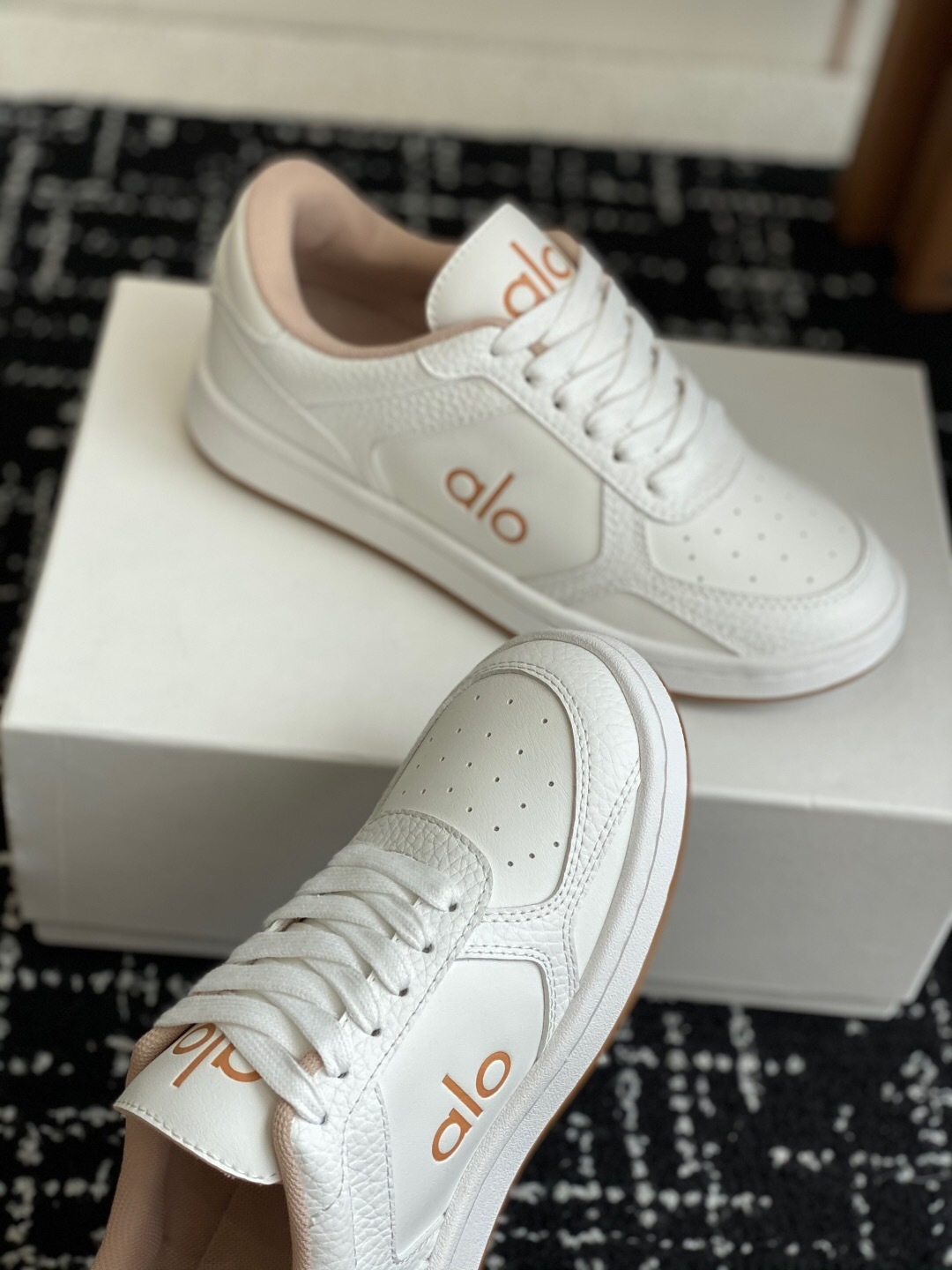 Alo 2025 SS Chunky Platform Casual Sneakers with Color Blocking Design - KFY00280