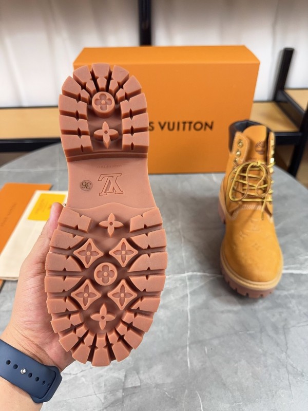 Timberland LV x Timberland Collaboration Monogram Ankle Boots - LY00380