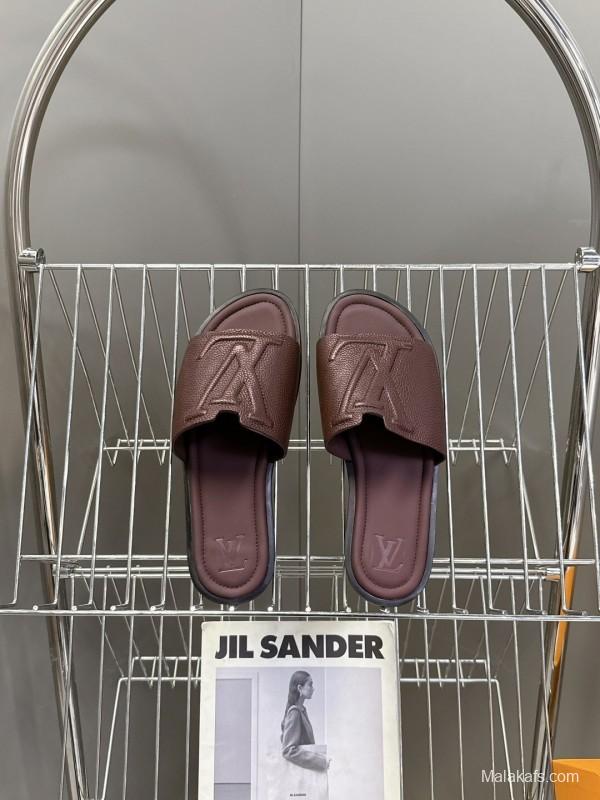 Louis Vuitton Venice Series Sandals with Monogram Embossing and Adjustable Strap - KFY00220