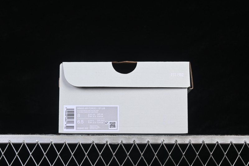 Nike Air Force 1 '07 Low Basketball Shoes with Classic Leather Design - IB6842-002