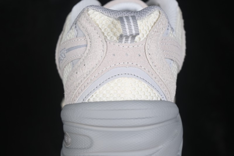 New Balance NB530 Series Retro Running Shoes with Cushioned Comfort - MR530MR