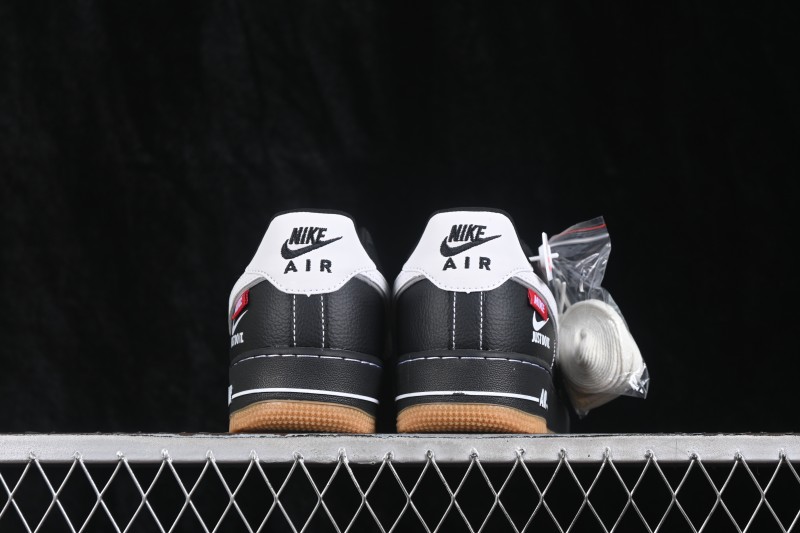 Nike Air Force 1 '07 Low Collaboration Skateboarding Shoes with Full-Length Air Cushion - DD1982-367