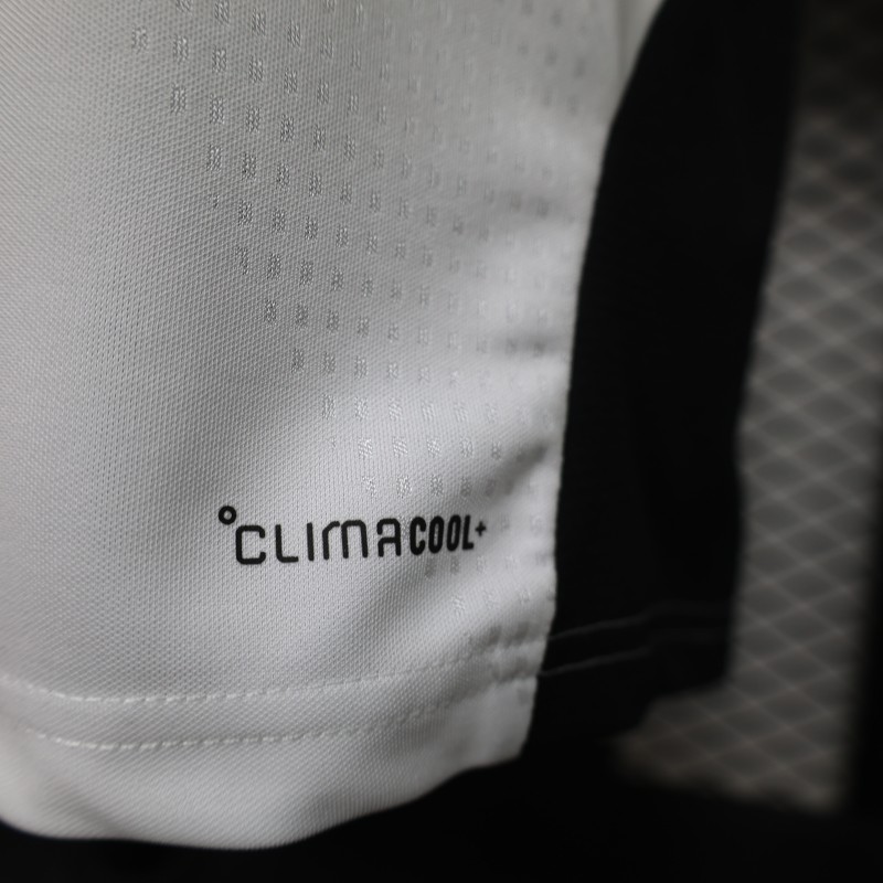 Player Version 26/27 Liverpool  White  Training Jersey
